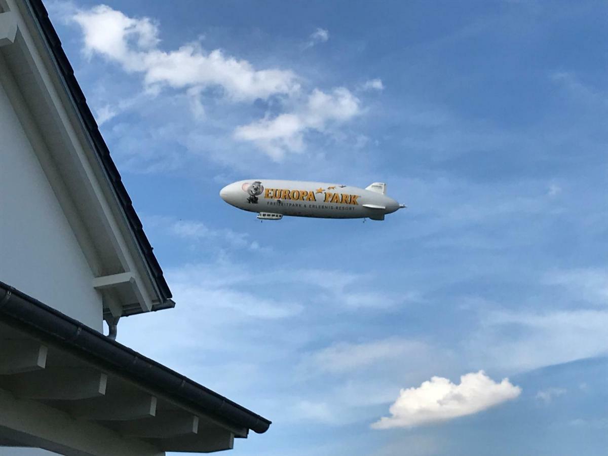 Ferienwohnung Am Zeppelin Hangar FDH Dış mekan fotoğraf